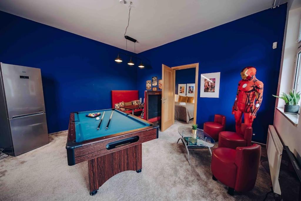 Unique Apartment With Private Pool, Cinema, Spa プラハ エクステリア 写真